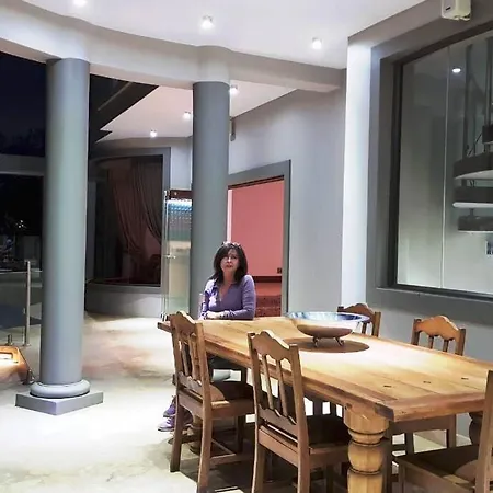 The Villa Luxe Hartbeespoort Spacious Golf & Wildlife Estate Exterior photo